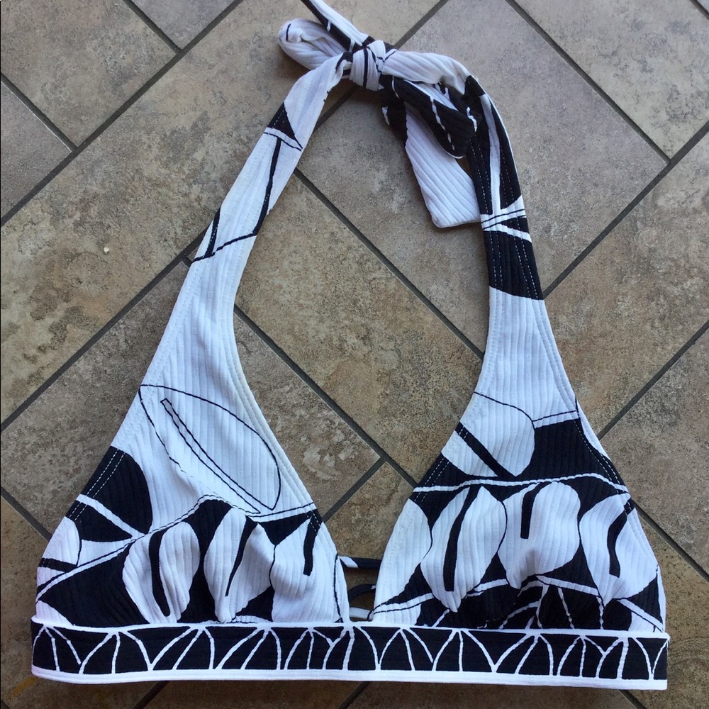 Trina Turk bikini top. Size 4-6❤️